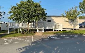 Spacious Caravan With Ramp And Wet Room Haven Quay West New Quay Wales